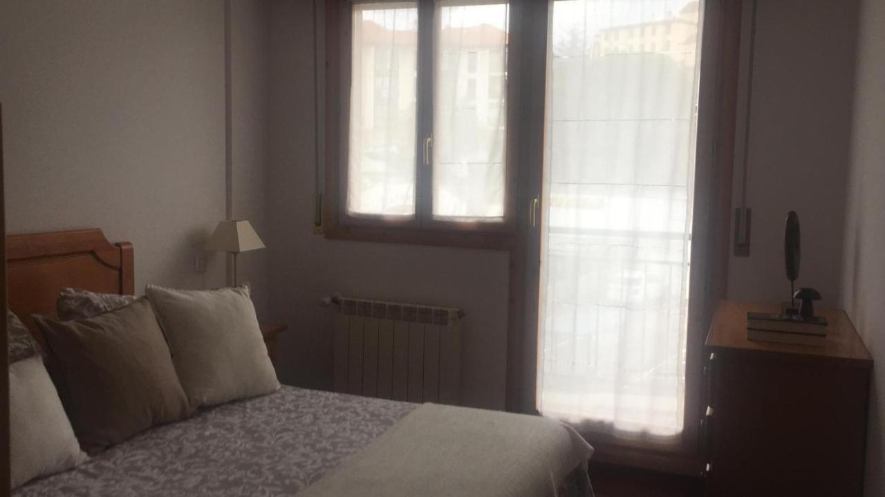 Casa De Claudia Comillas- Jardin Privado - A 10 Metros Del Capricho De Gaudi Eksteriør bilde