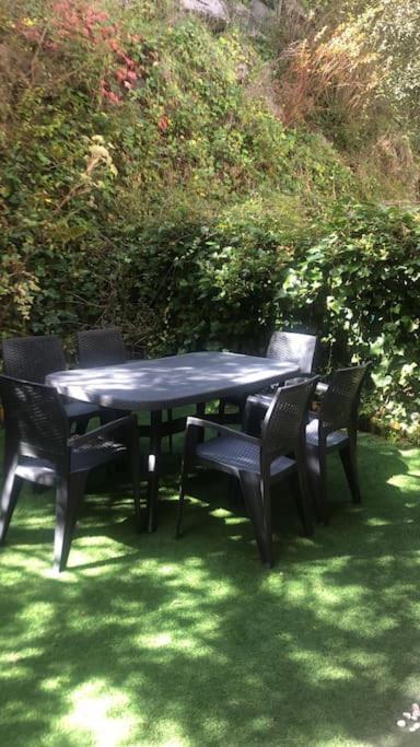 Casa De Claudia Comillas- Jardin Privado - A 10 Metros Del Capricho De Gaudi Eksteriør bilde