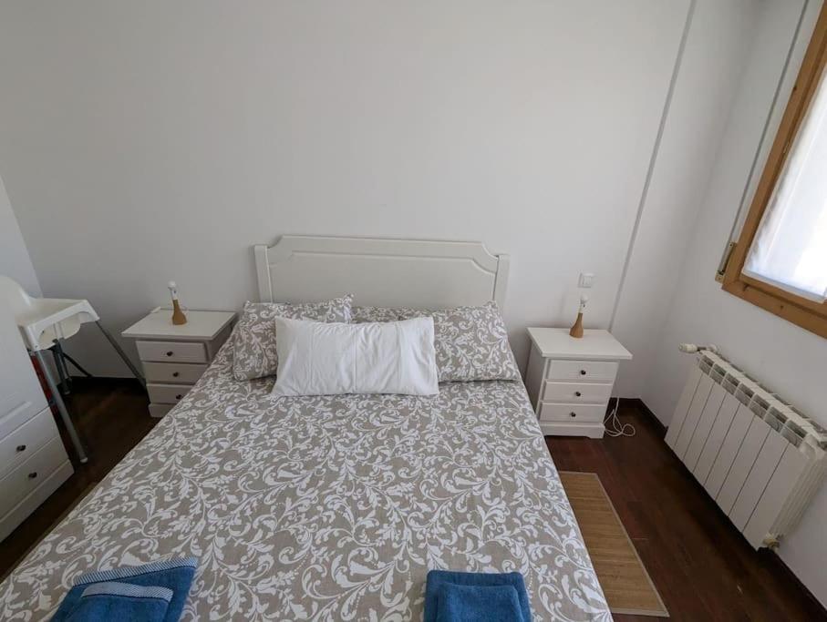 Casa De Claudia Comillas- Jardin Privado - A 10 Metros Del Capricho De Gaudi Eksteriør bilde
