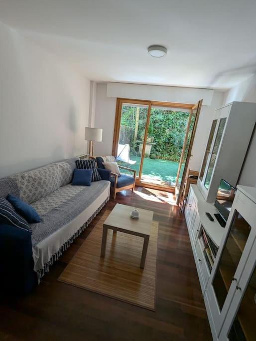 Casa De Claudia Comillas- Jardin Privado - A 10 Metros Del Capricho De Gaudi Eksteriør bilde