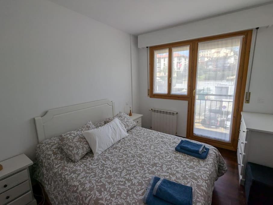 Casa De Claudia Comillas- Jardin Privado - A 10 Metros Del Capricho De Gaudi Eksteriør bilde